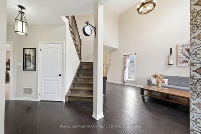 8 Kyle Court • Kawartha Lakes, ON photo 9