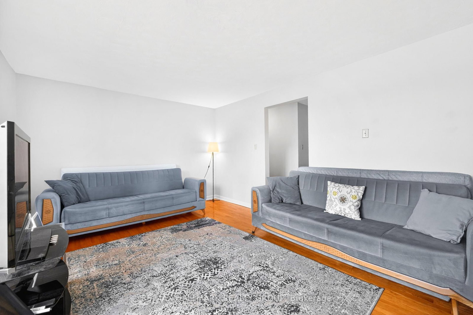 2636 Regina Street, Unit B - Photo 3