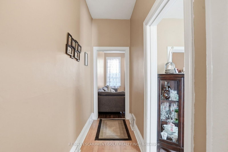 211 West Ave N, Hamilton, L8L 5C7 | Image 3