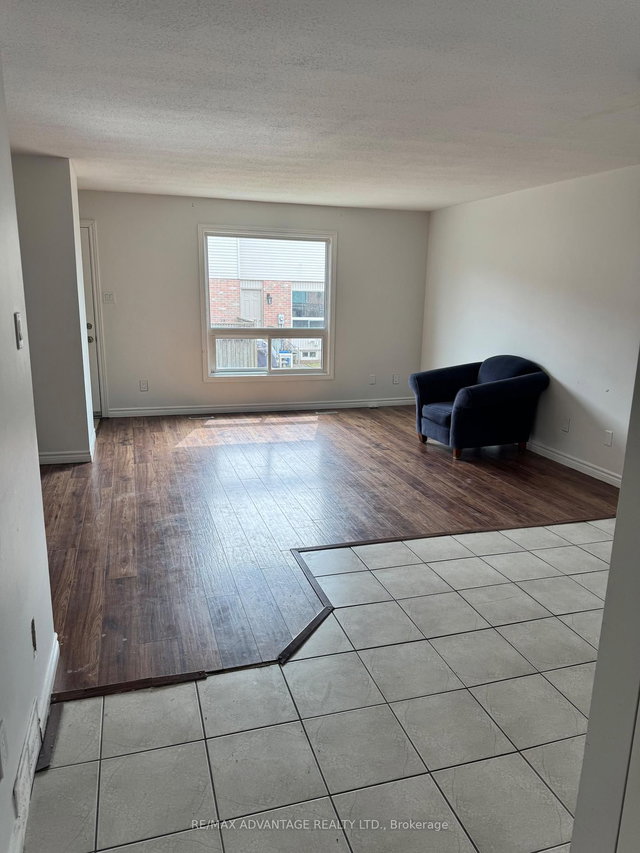 22 - 151 Bonaventure Drive N