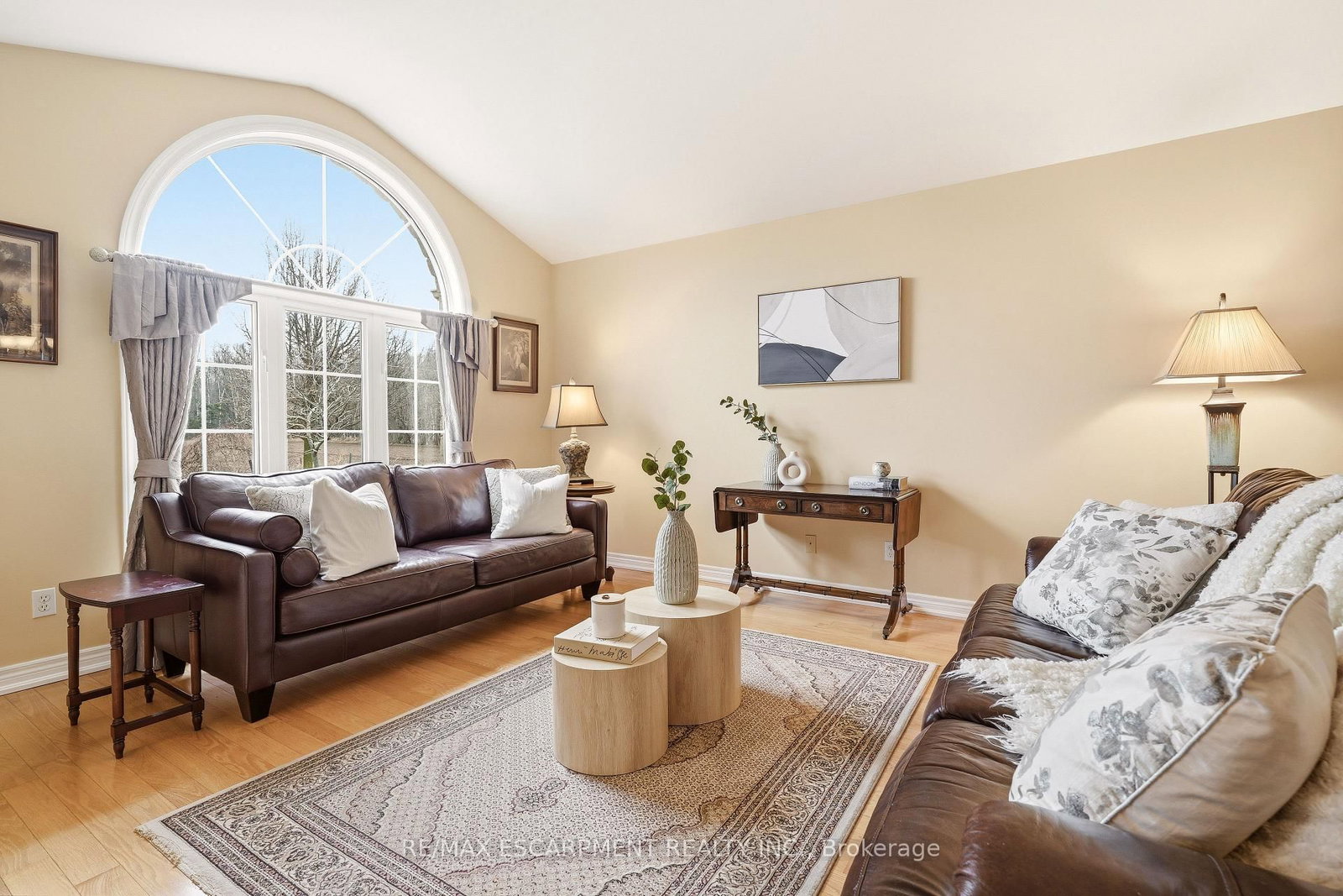 Detached House for sale at 542 Jerseyville Road, Hamilton, Ontario, L9G 3L5 - Ancaster - MLS: X12951382