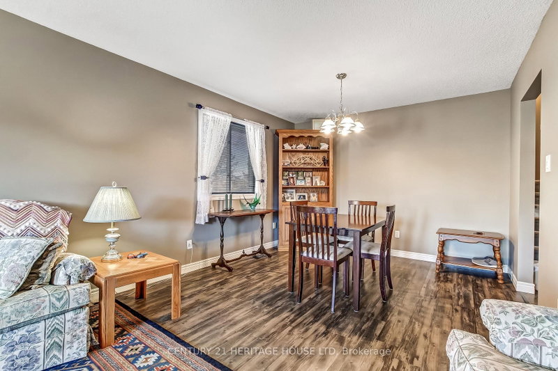 18 Hickory Boulevard W