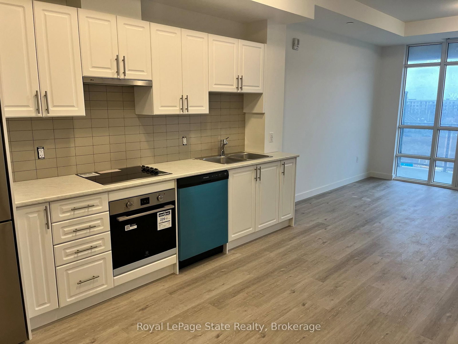 Condo for lease at 611-461 Green Road, Hamilton, Ontario, L8E 4B4 - Stoney Creek - MLS: X12951414