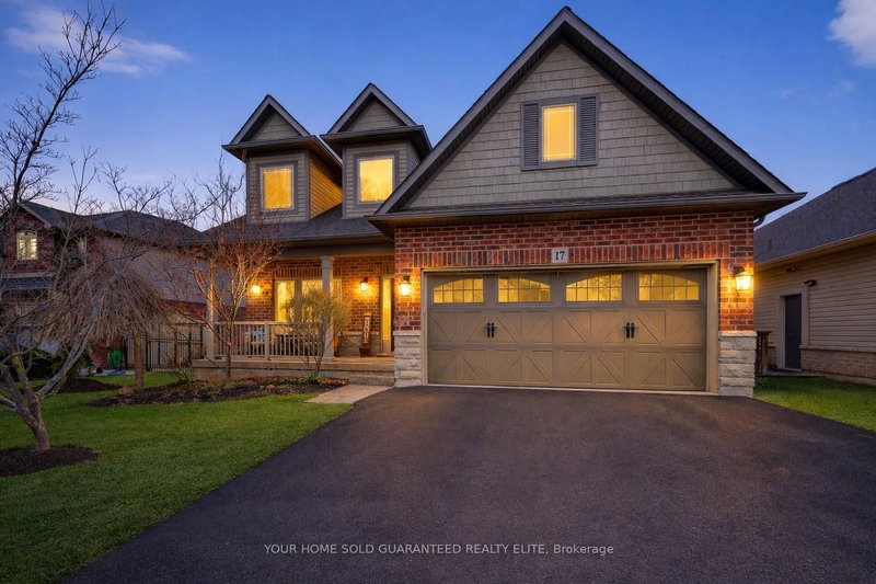 17 Heathcote Crt, Grimsby, L3M 0A6 | Image 2