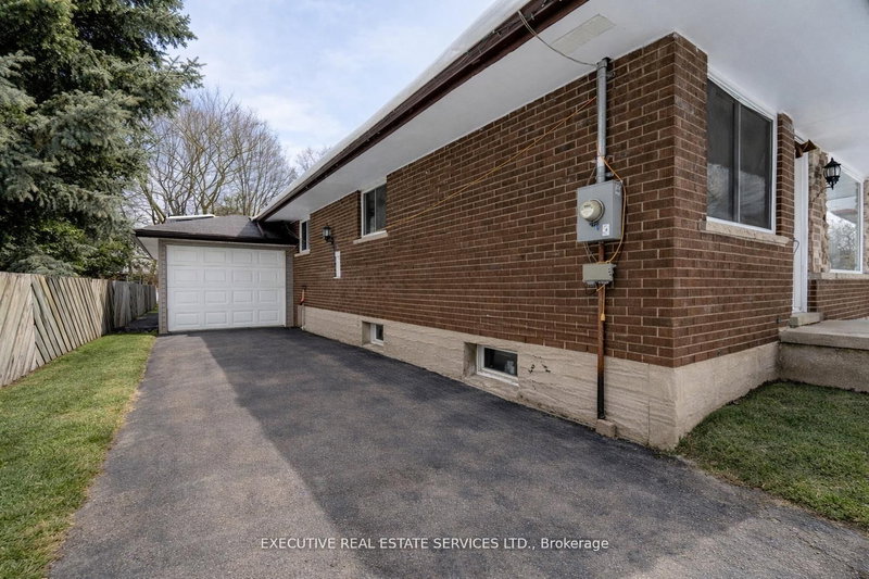 268 Ross Ave, Kitchener, N2A 1V6 | Image 3
