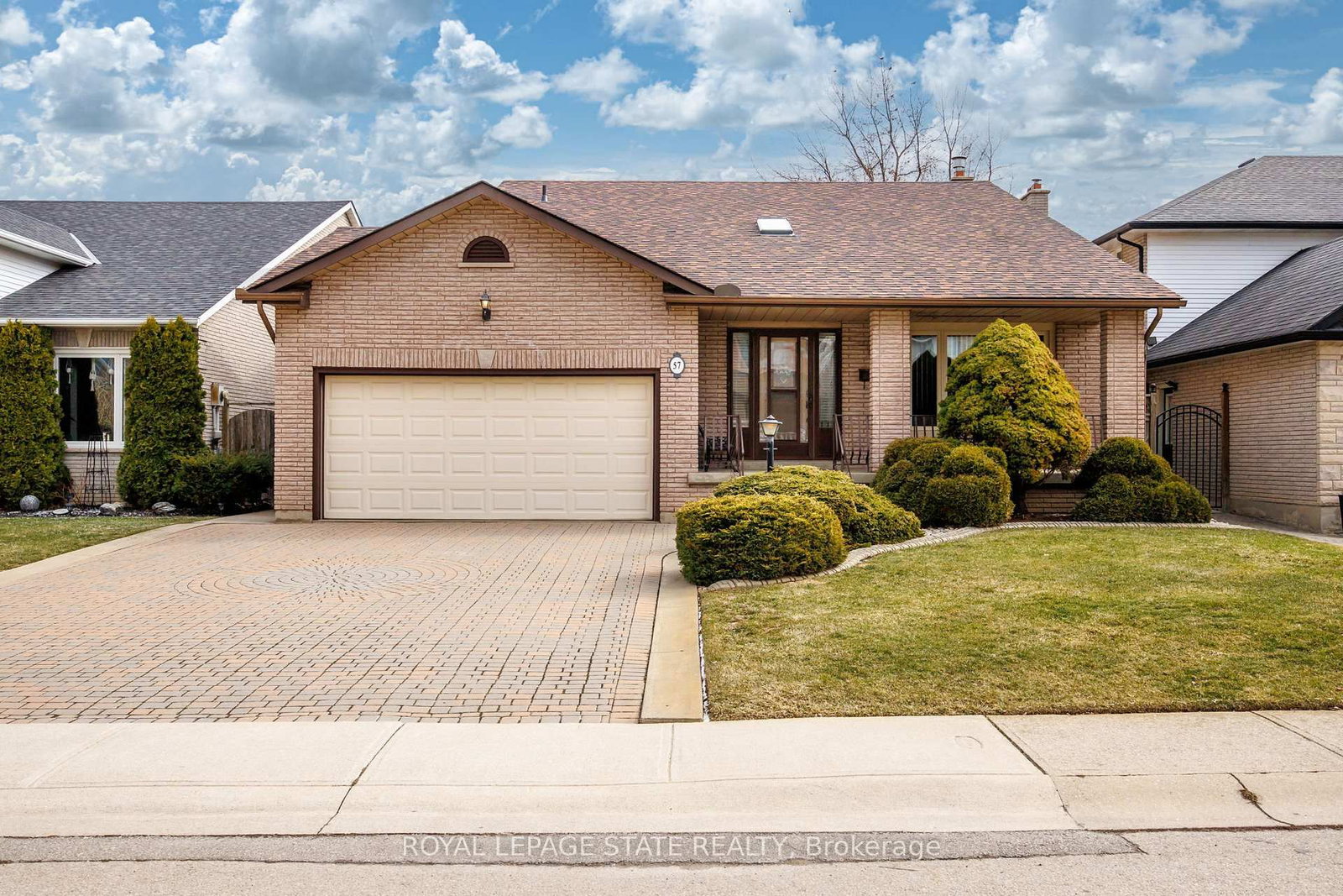 Detached House for sale at 57 Derek Drive, Hamilton, Ontario, L8G 5A4 - Gershome - MLS: X12951464