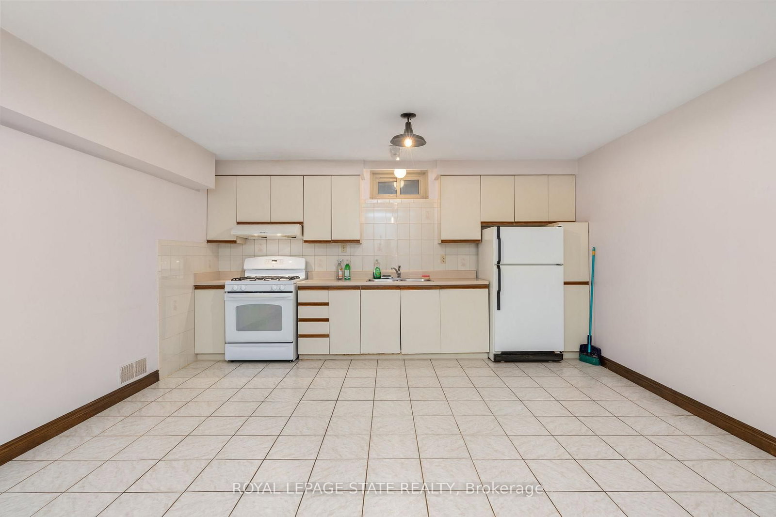 Detached House for sale at 57 Derek Drive, Hamilton, Ontario, L8G 5A4 - Gershome - MLS: X12951464