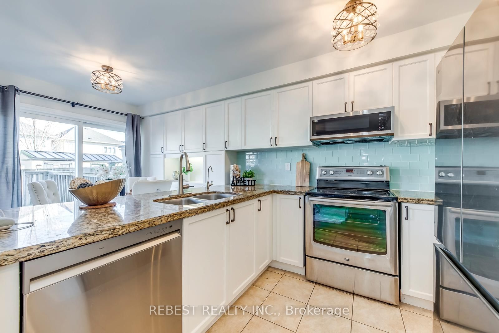 67 Golden Iris Crescent - Photo 18