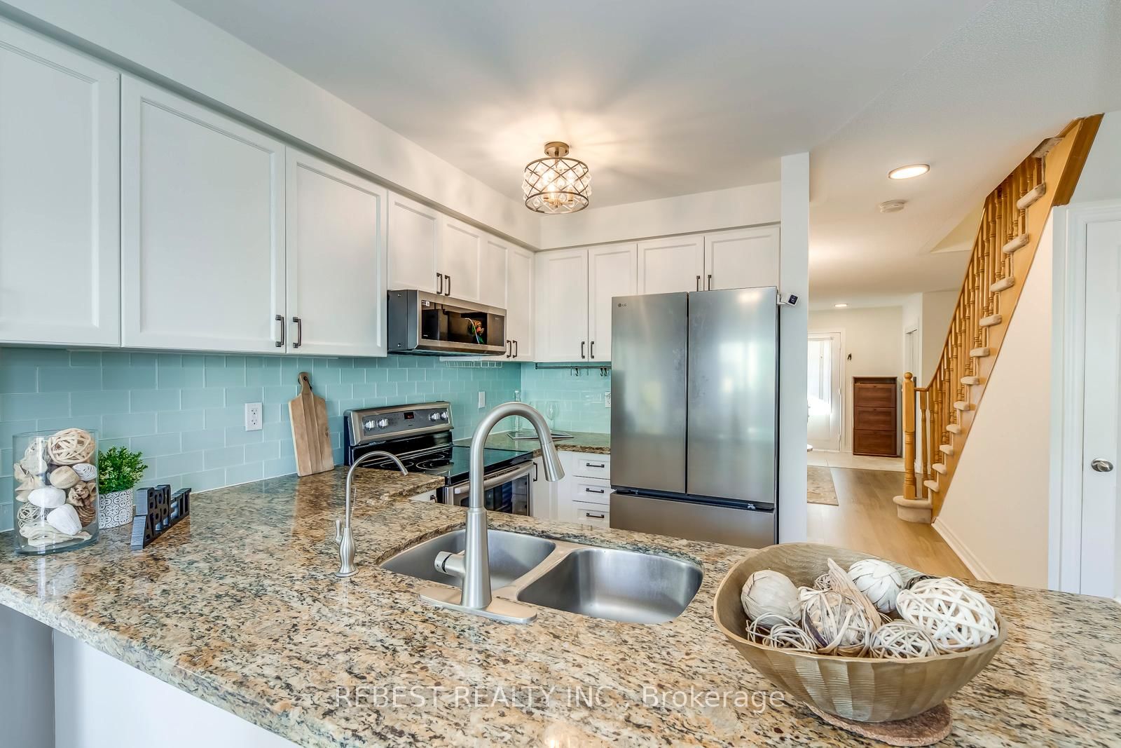 67 Golden Iris Crescent - Photo 24