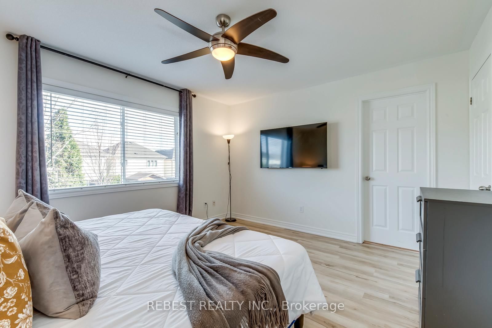 67 Golden Iris Crescent - Photo 31