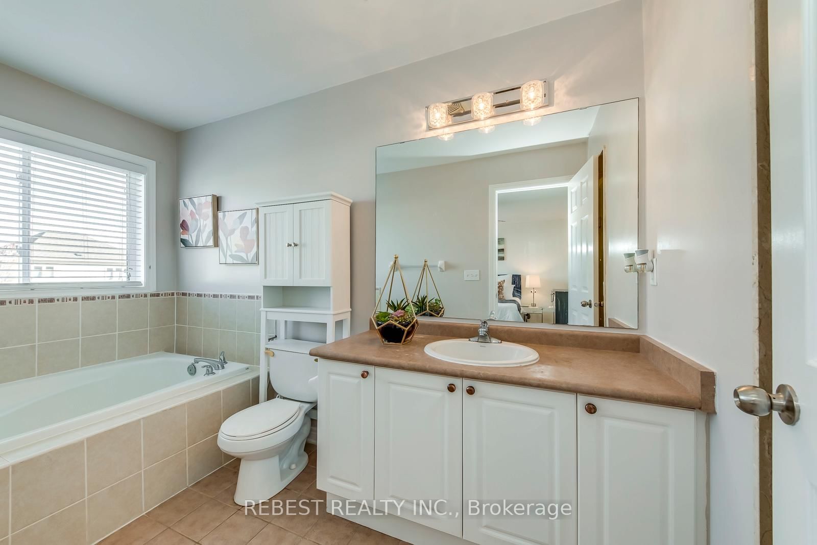 67 Golden Iris Crescent - Photo 32