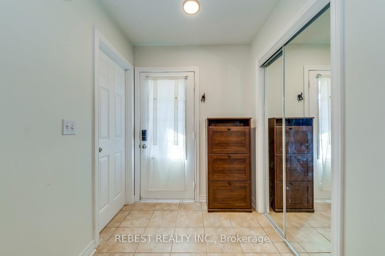 67 Golden Iris Crescent - Photo 4