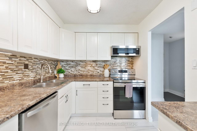 2703 - 323 Colborne Street