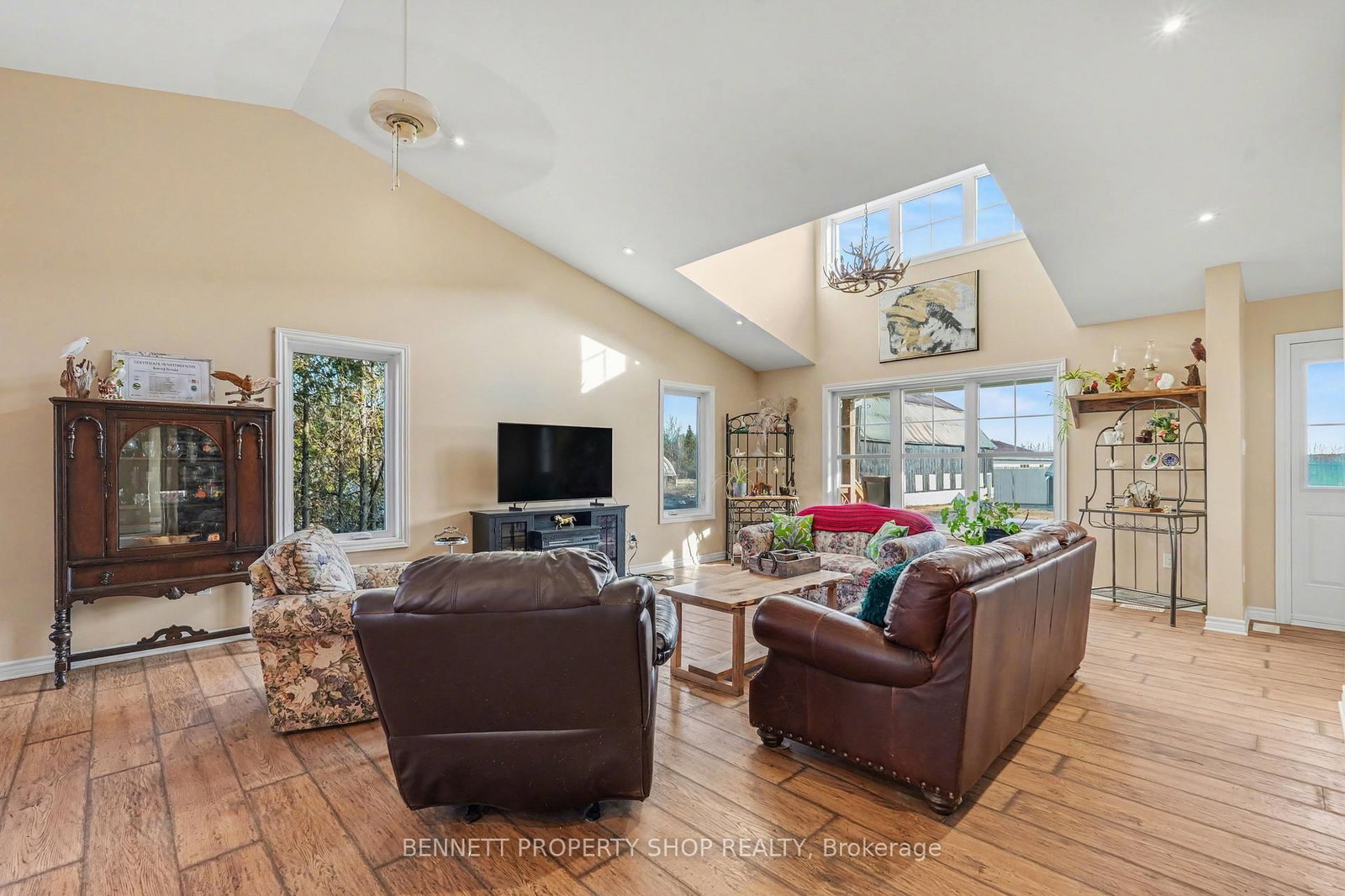 7261 Third Line Road S • Kars, ON photo 6