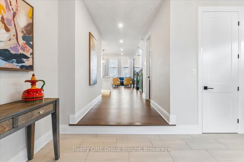 570 Bridgemill Cres, Kitchener, N2A 0K3 | Image 3