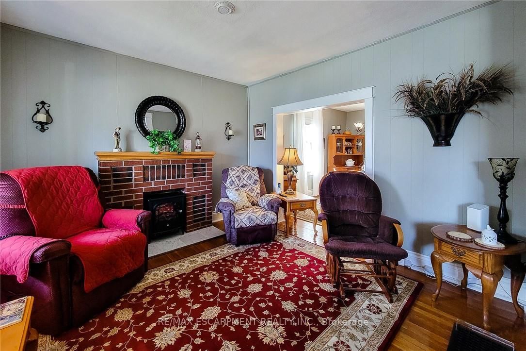 Detached House for sale at 72 East 32nd Street, Hamilton, Ontario, L8V 3R9 - Raleigh - MLS: X12951624