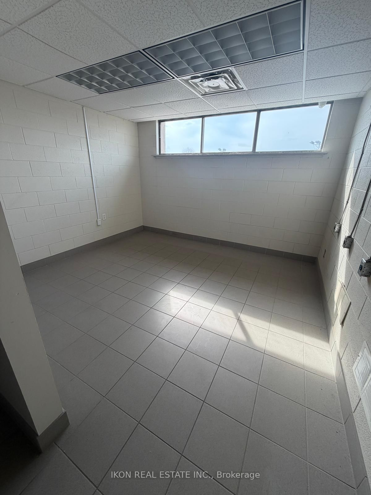 4318 Portage Road, Unit 2ND FL - Photo 9