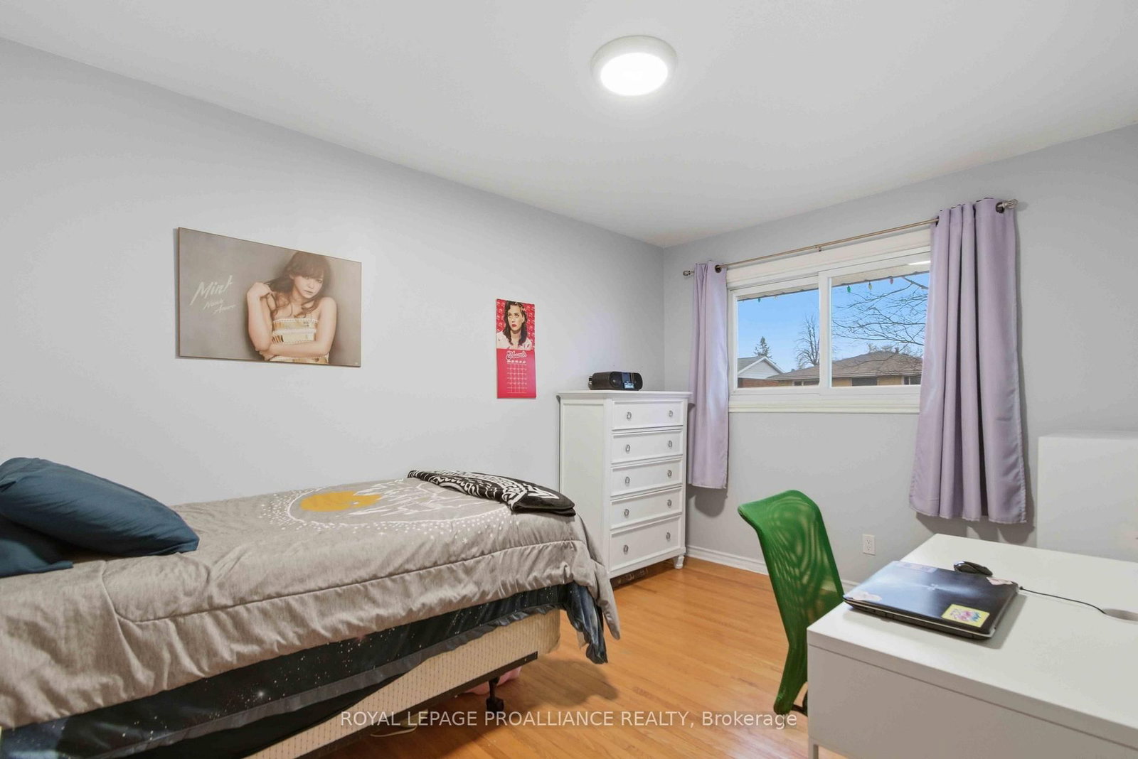 Detached House for sale at 36 Shoniker Avenue, Quinte West, Ontario, K8V 2B5 - Trenton Ward - MLS: X12951794