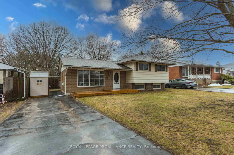 36 Shoniker Ave, Quinte West, K8V 2B5 | Image 2