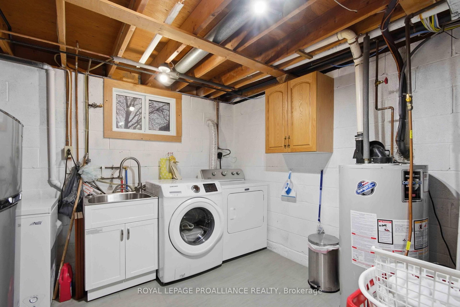 Detached House for sale at 36 Shoniker Avenue, Quinte West, Ontario, K8V 2B5 - Trenton Ward - MLS: X12951794