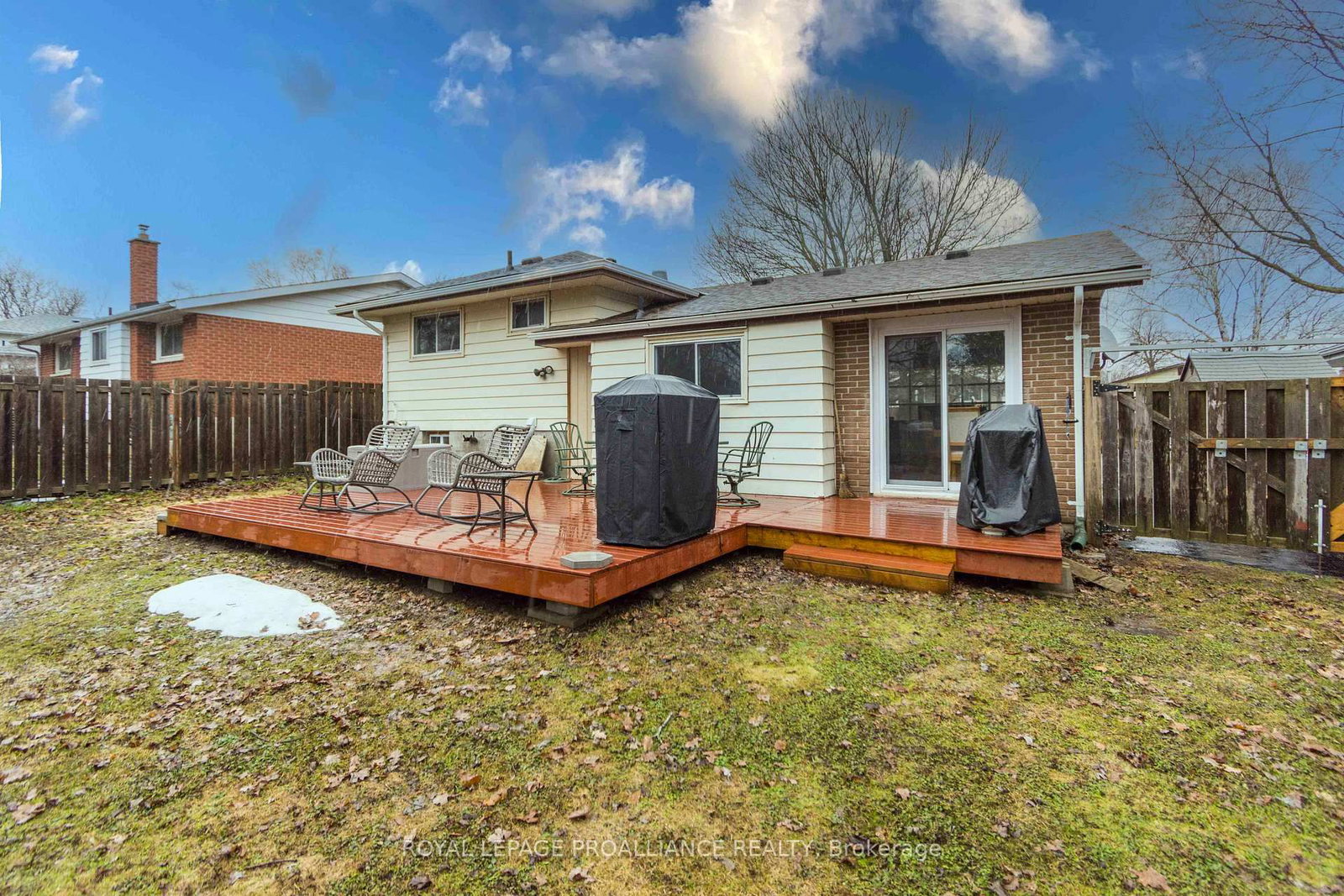 Detached House for sale at 36 Shoniker Avenue, Quinte West, Ontario, K8V 2B5 - Trenton Ward - MLS: X12951794