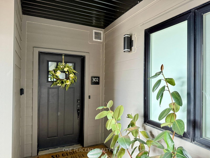 302 - 12 Beckwith Lane, Blue Mountains, L9Y 0A4 | Image 2