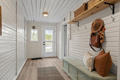 243 Mitcheson Street — photo 5