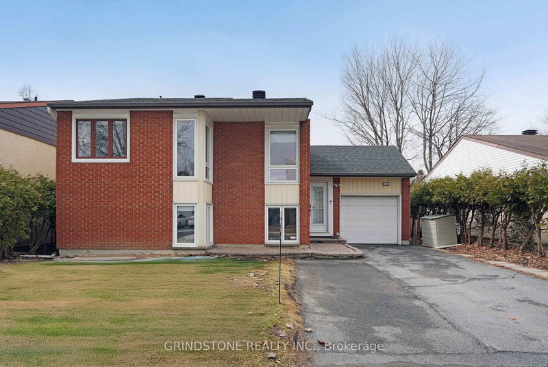 home for sale on 1080 Alenmede Crescent