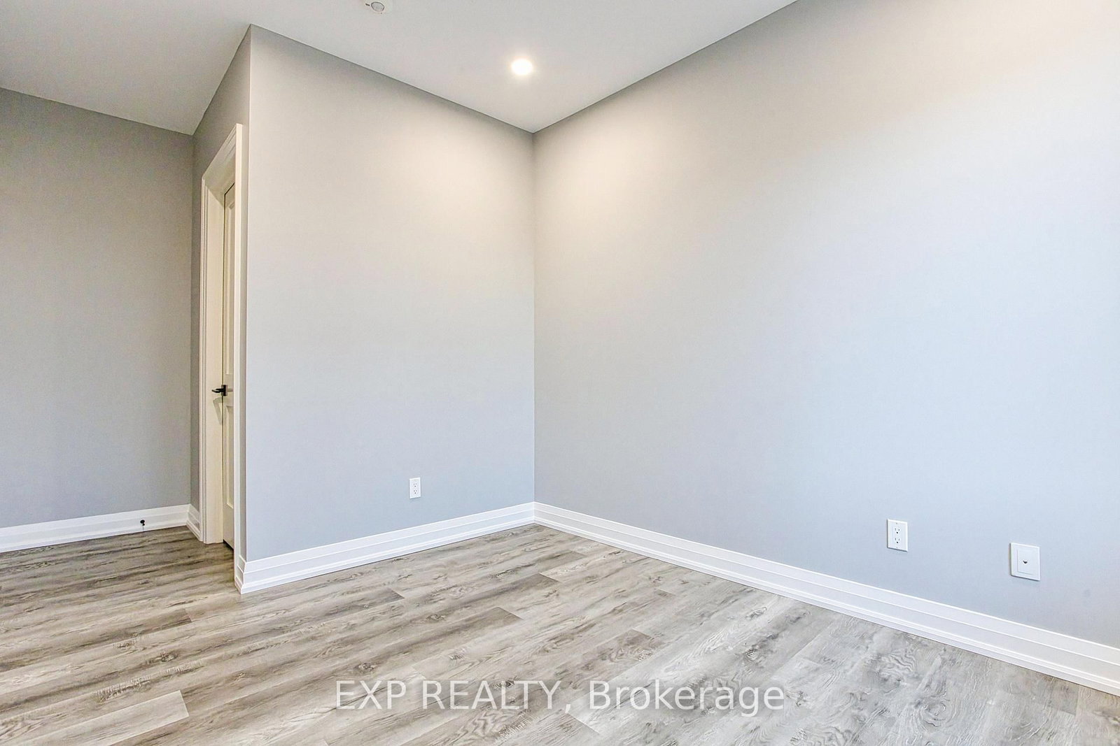 Condo for sale at 205-257 Millen Road, Hamilton, Ontario, L8E 2H1 - Stoney Creek - MLS: X12952156