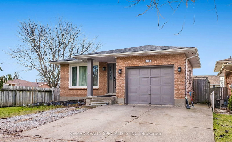 MAIN - 7658 Cavendish Dr, Niagara Falls, L2H 2T8 | Image 2