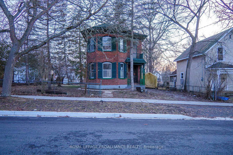 home for sale on 187 St George Street