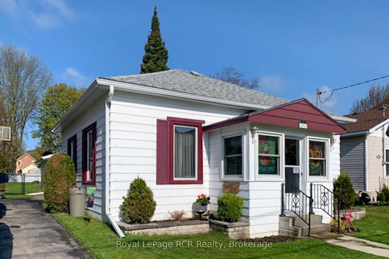 home for sale on 496 Brown Street N