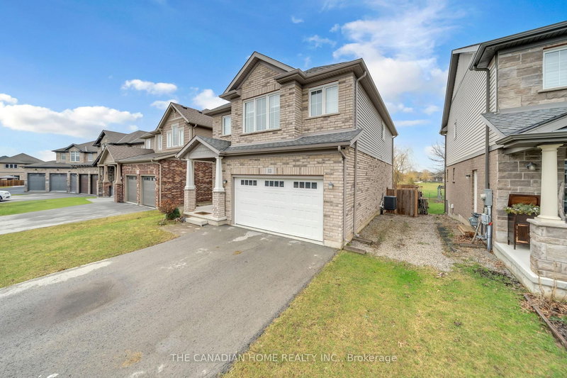 83 Monarch St, Welland, L3C 0E6 | Image 2