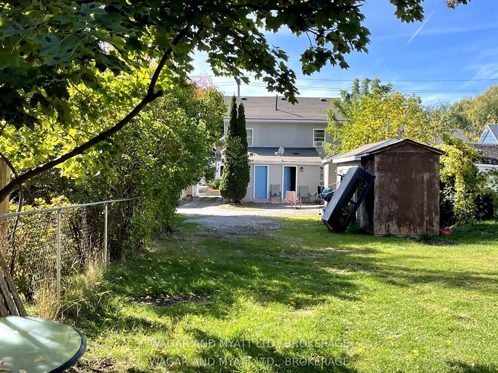 157-159 Centre Street N - Photo 6