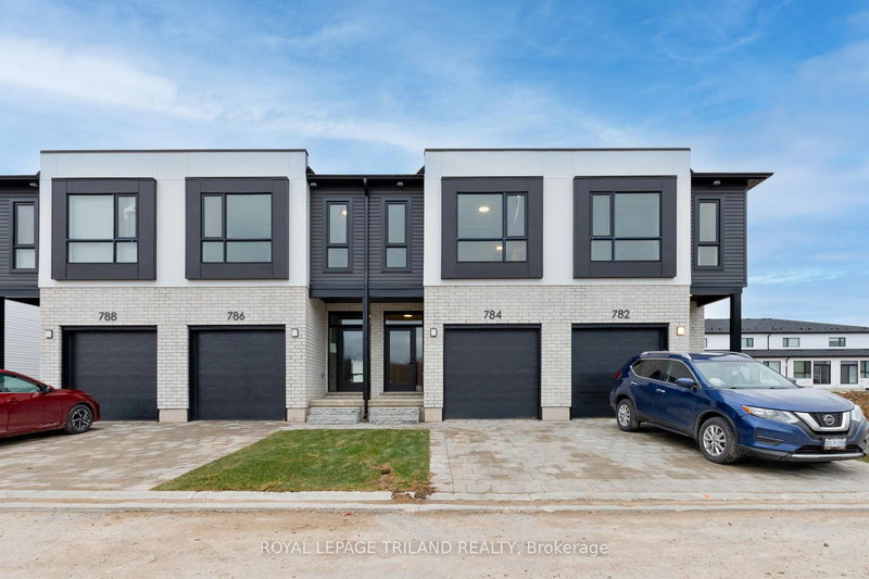 home for sale on 784 Banyan Lane