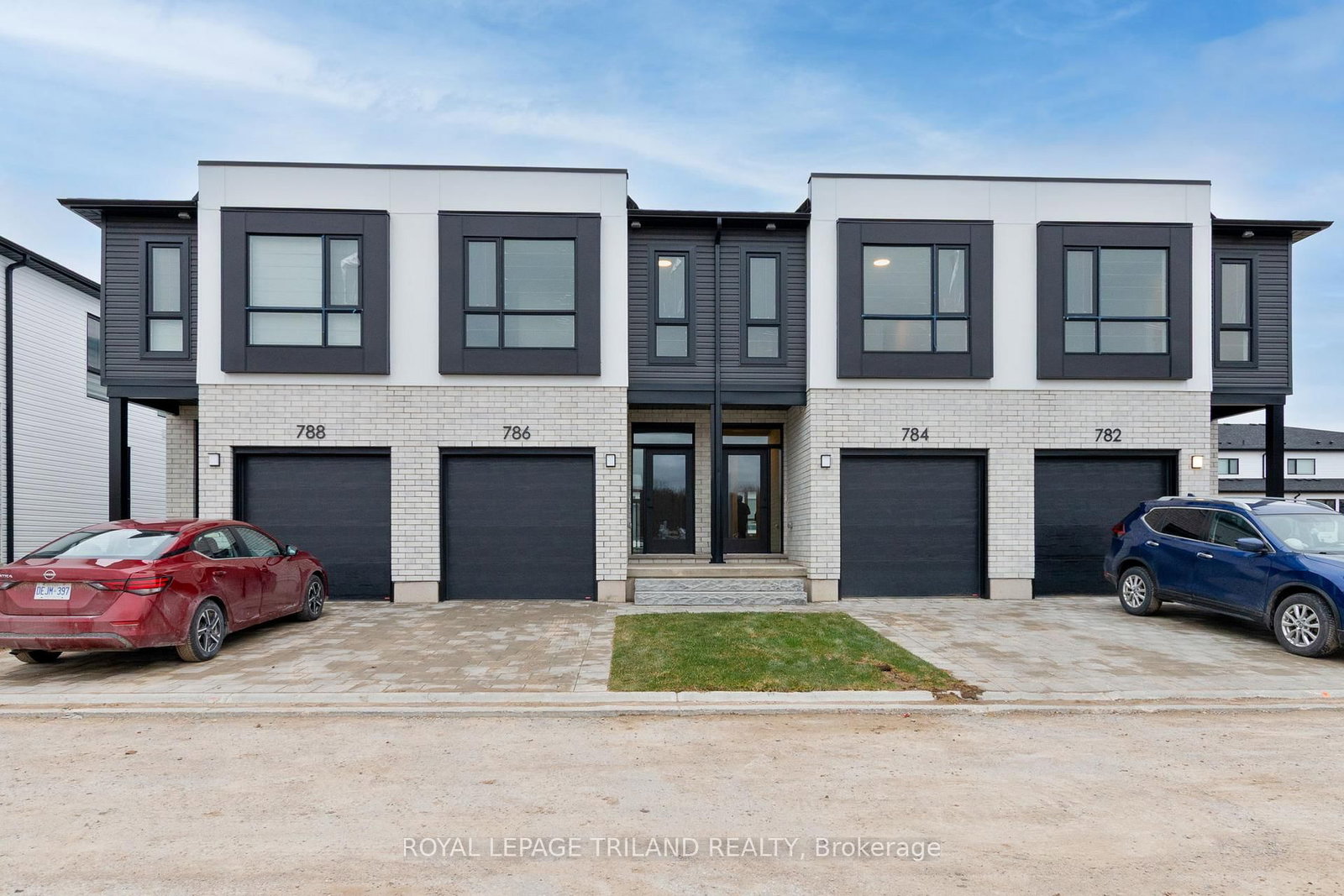 786 Banyan Lane - Photo 2