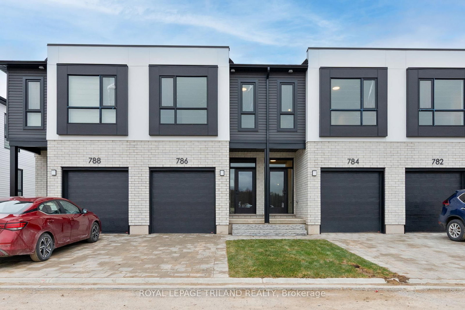 786 Banyan Lane - Photo 3