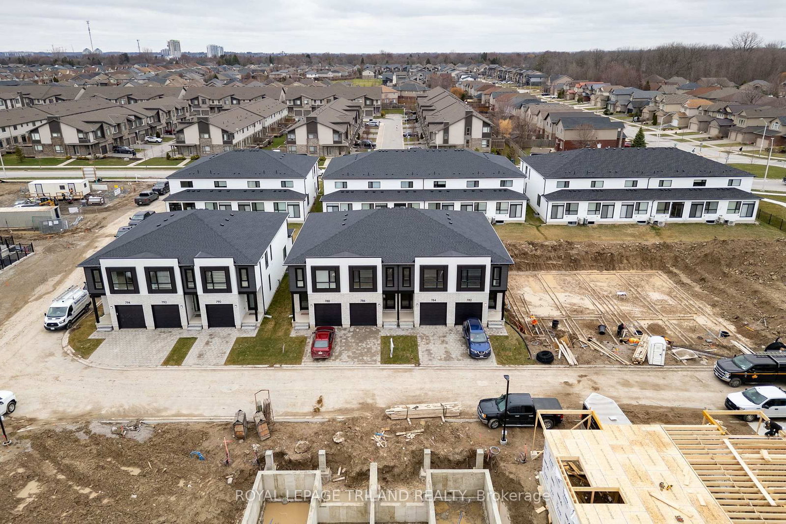 786 Banyan Lane - Photo 4