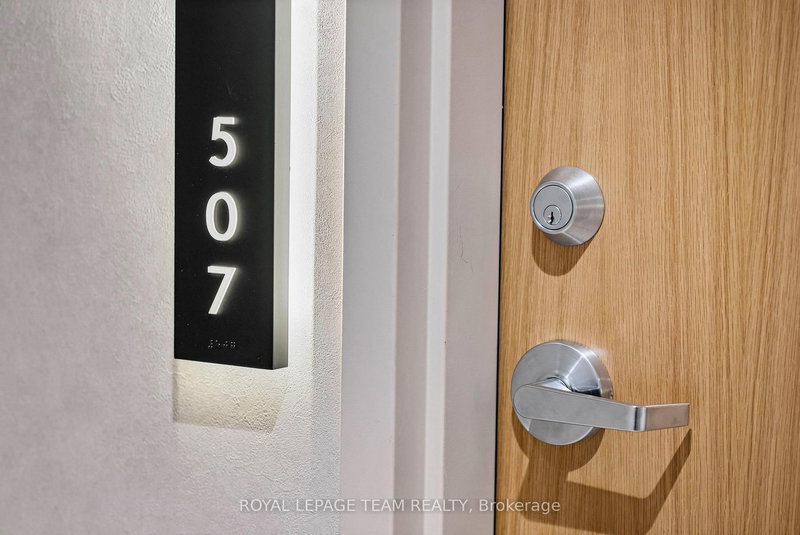 507 - 398 Roosevelt Ave, Ottawa, K2A 1Z3 | Image 2