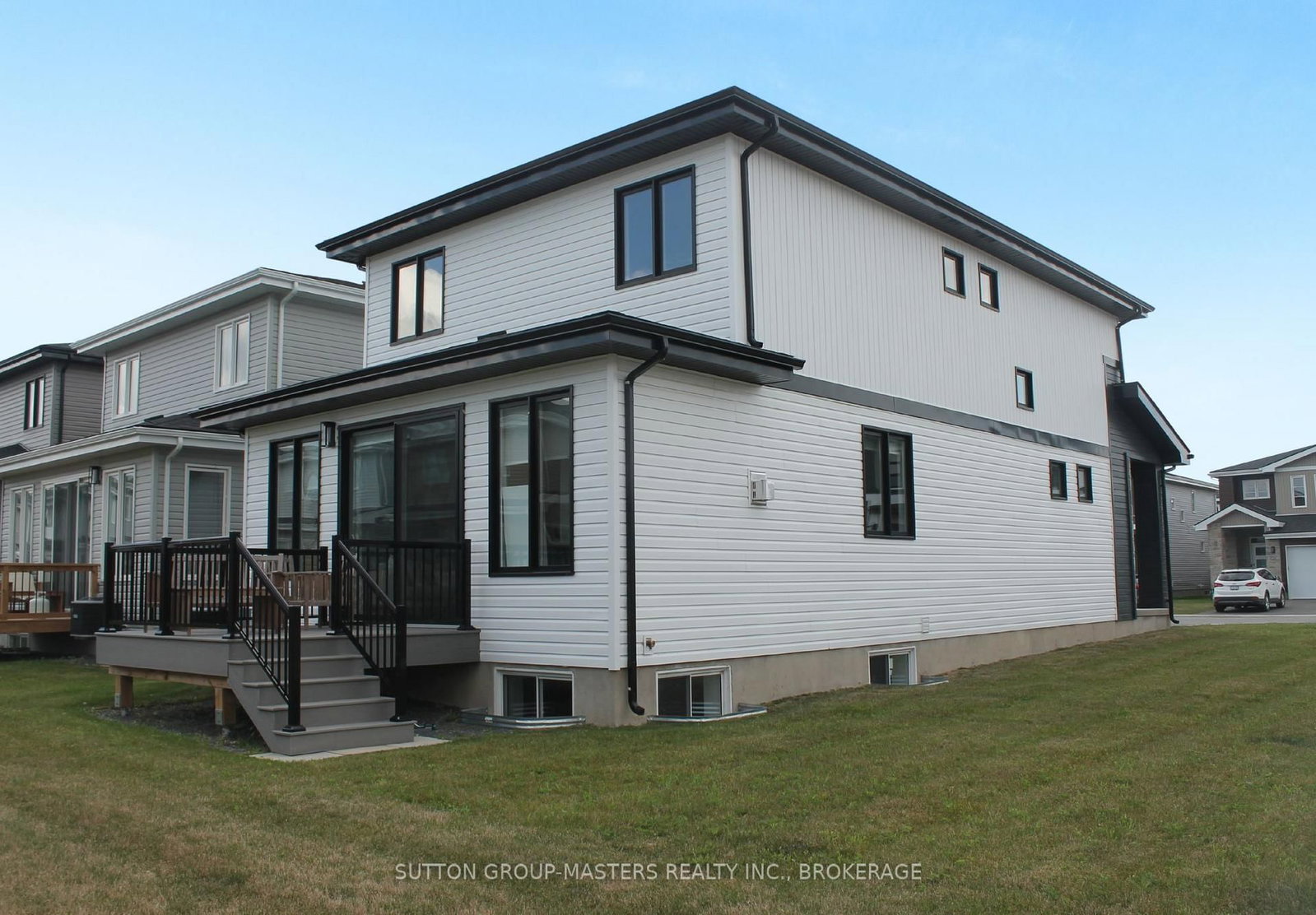 204 Superior Drive • Loyalist, ON photo 4