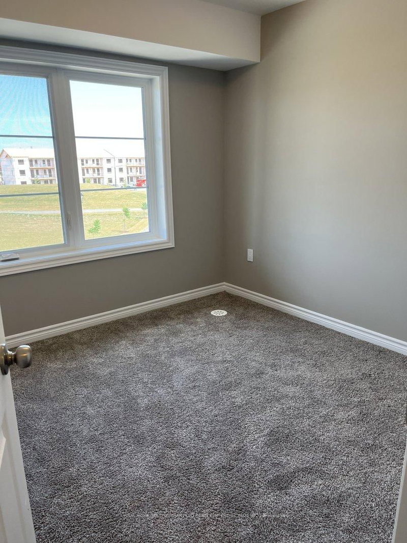 82 - 164 Wheat Lane, Kitchener, N2R 1R7 | Image 3