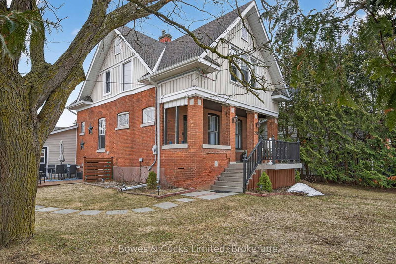 home for sale on 270 William Street N