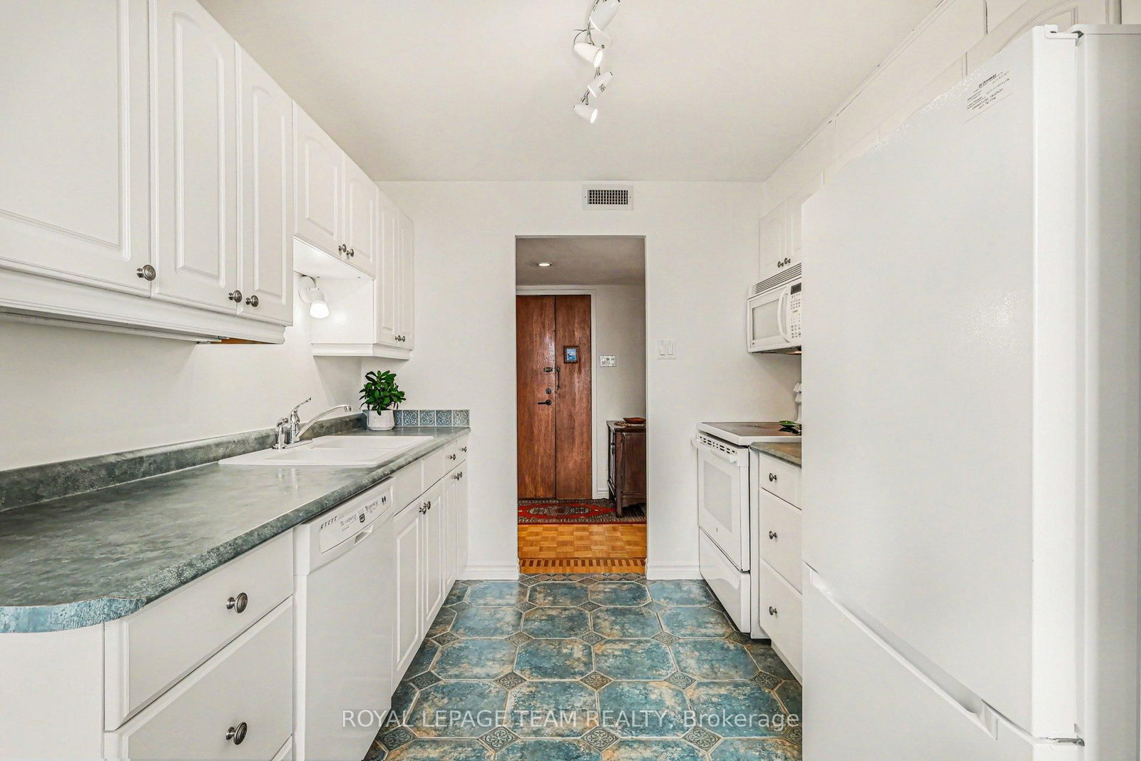 20 The Driveway, Unit 1701 - Photo 11