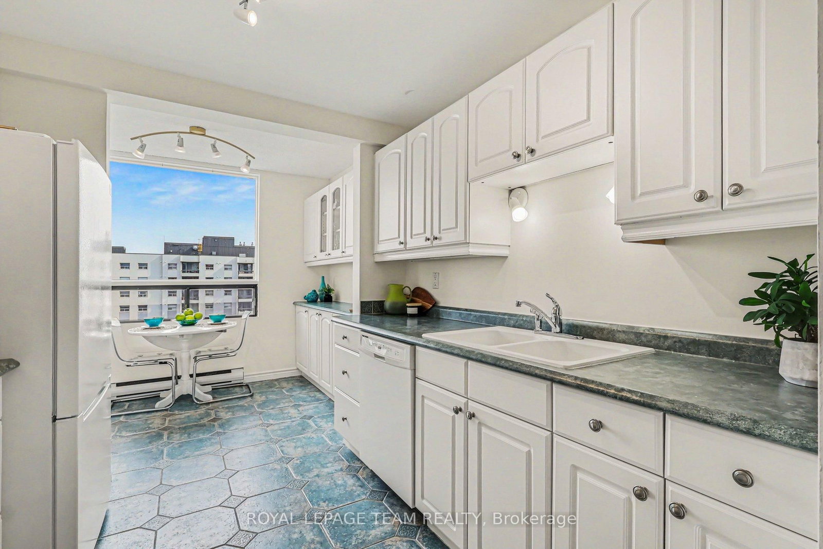 20 The Driveway, Unit 1701 - Photo 14