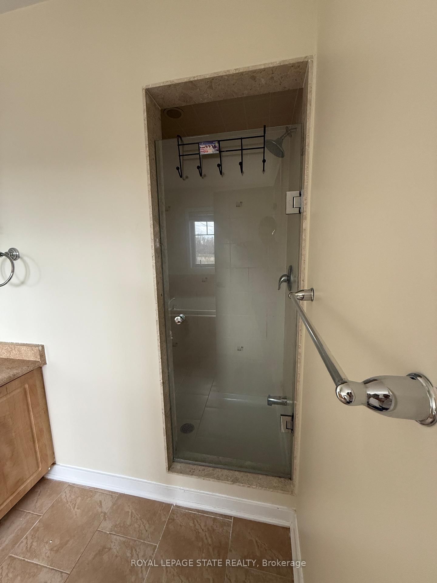 148 Crafter Crescent, Unit Upper - Photo 16