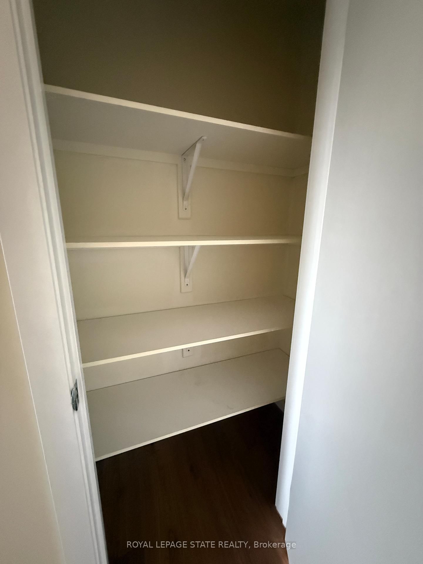 148 Crafter Crescent, Unit Upper - Photo 18