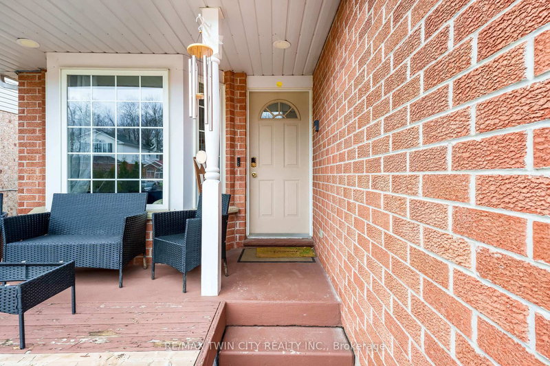 183 Bush Clover Cres, Kitchener, N2E 3P7 | Image 3