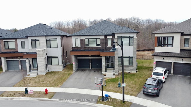 42 Cattail Crescent N