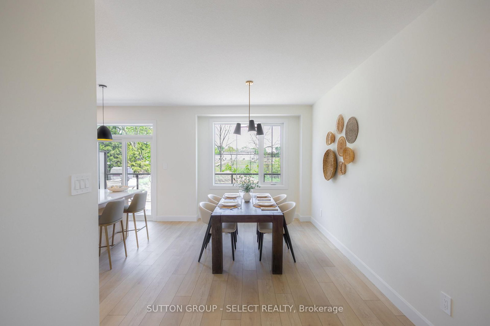 233 Upper Queen Street • #14 • Thames Centre, ON photo 14