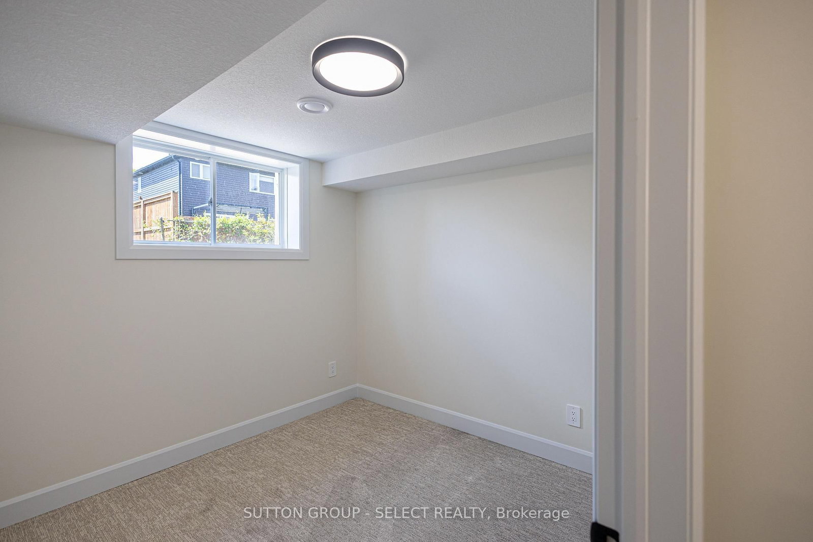 233 Upper Queen Street • #14 • Thames Centre, ON photo 35